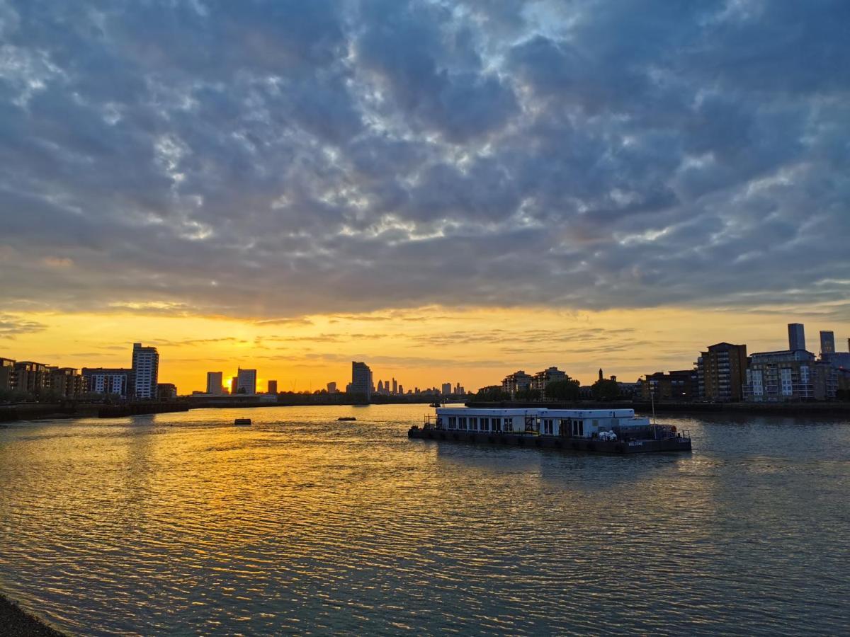 Homestay Room With Stunning Thames River View London Ngoại thất bức ảnh
